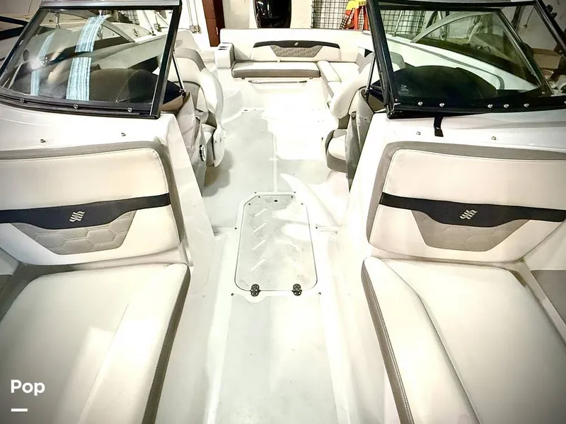 Slide: The Image of Four Winns HD200 2020 - 15170801