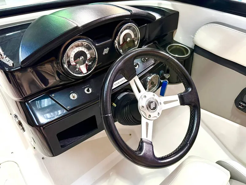 Slide: The Image of Four Winns HD200 2020 - 15170811