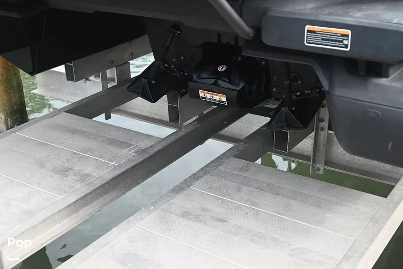 Slide: The Image of Sea-Doo Switch Cruise 21 2023 - 15194901