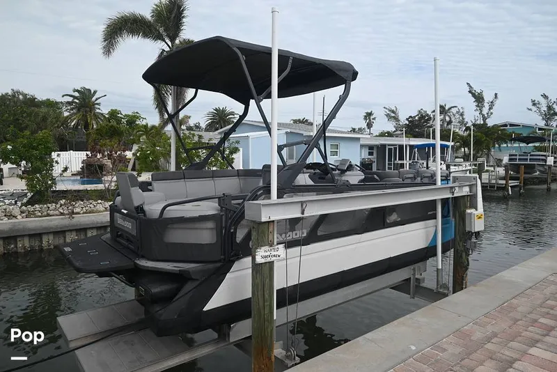 Slide: The Image of Sea-Doo Switch Cruise 21 2023 - 15194902