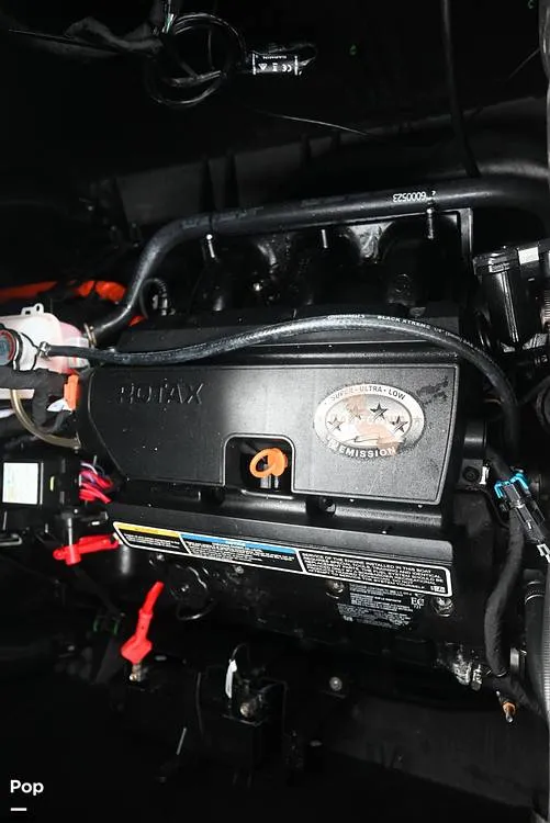 Slide: The Image of Sea-Doo Switch Cruise 21 2023 - 15194927