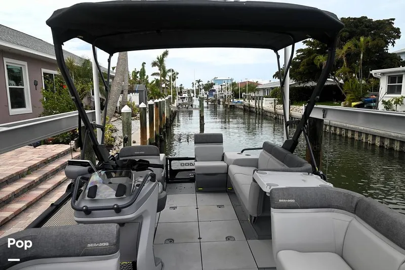 Slide: The Image of Sea-Doo Switch Cruise 21 2023 - 15194946