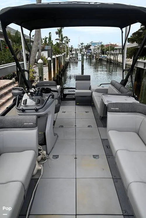 Slide: The Image of Sea-Doo Switch Cruise 21 2023 - 15194947