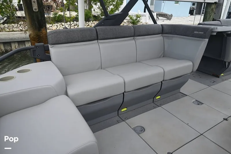 Slide: The Image of Sea-Doo Switch Cruise 21 2023 - 15194953