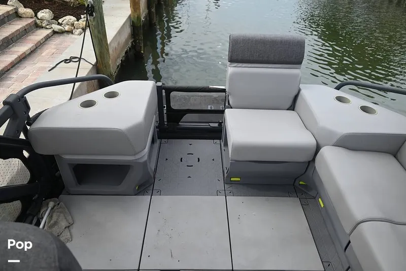 Slide: The Image of Sea-Doo Switch Cruise 21 2023 - 15194955