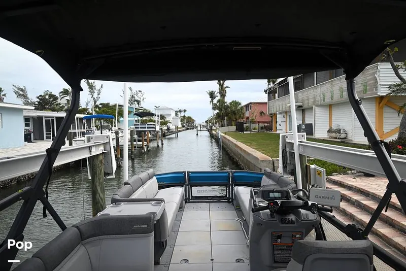 Slide: The Image of Sea-Doo Switch Cruise 21 2023 - 15194956