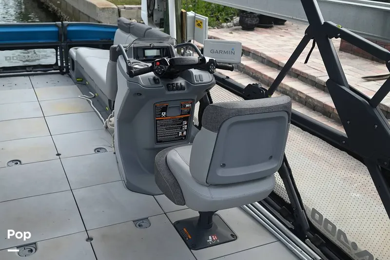 Slide: The Image of Sea-Doo Switch Cruise 21 2023 - 15194960