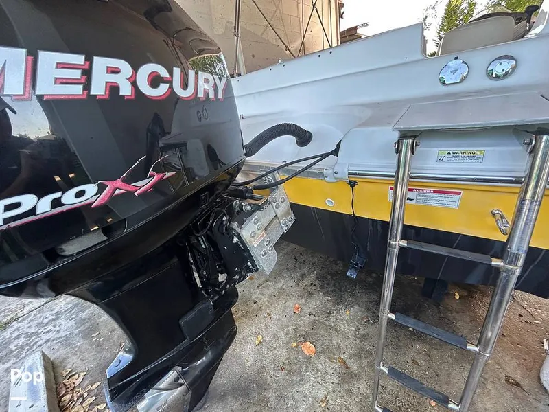 Slide: The Image of Hurricane Sundeck Sport 232 2016 - 15258656