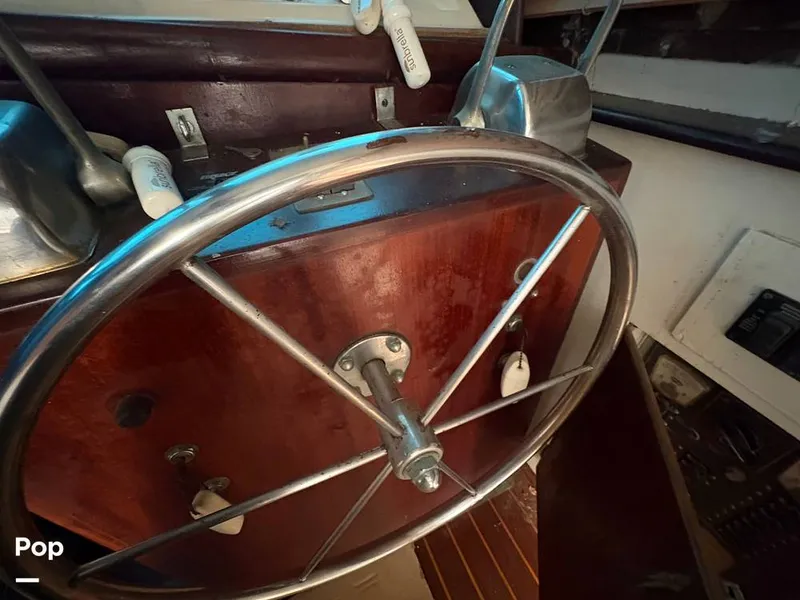 Slide: The Image of Hatteras 36 Convertible 1971 - 16637530