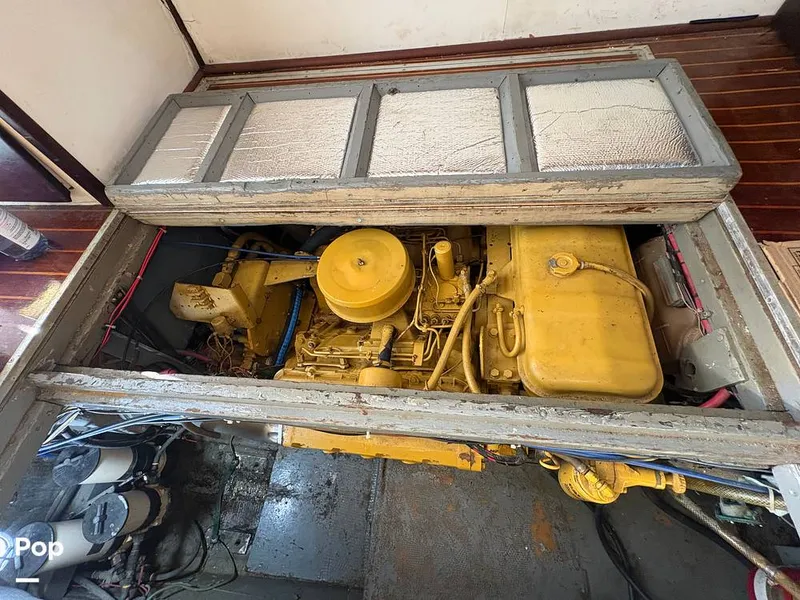 Slide: The Image of Hatteras 36 Convertible 1971 - 16637528