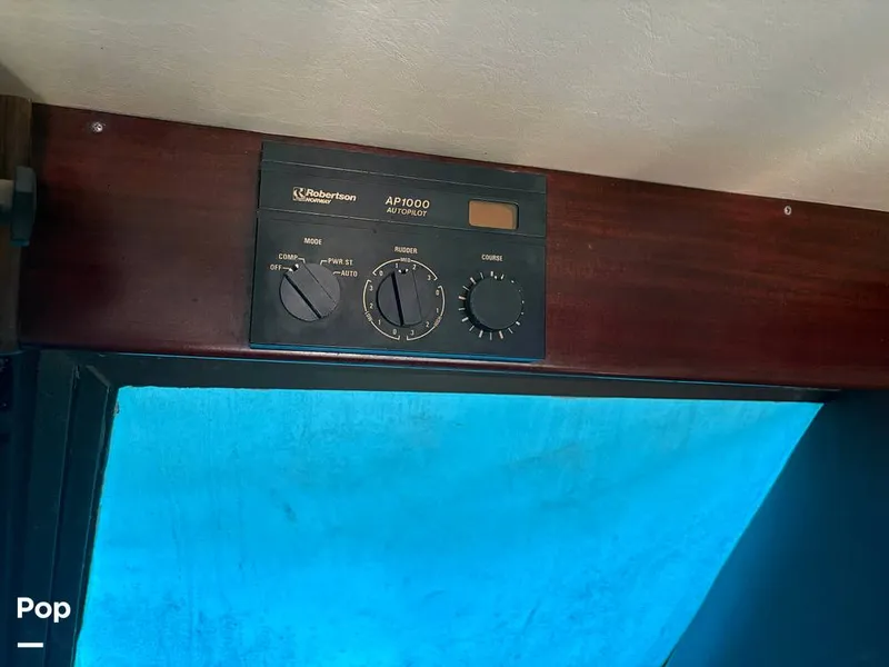 Slide: The Image of Hatteras 36 Convertible 1971 - 16637497