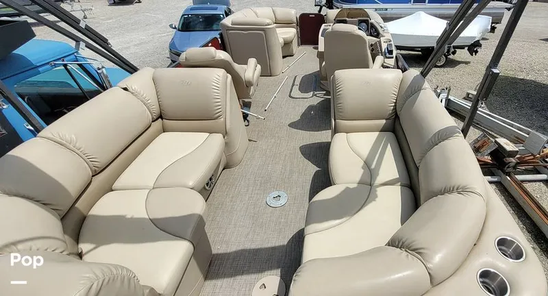 Slide: The Image of Manitou Encore 230 SHP Rear Facing 2016 - 15454790