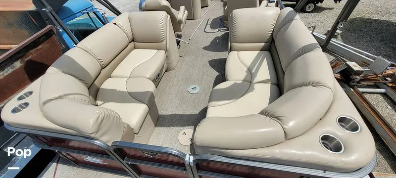 Slide: The Image of Manitou Encore 230 SHP Rear Facing 2016 - 15454791