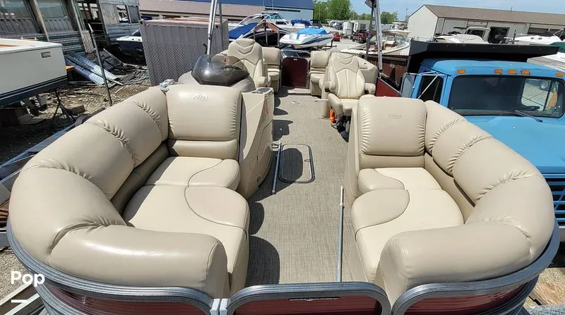 Slide: The Image of Manitou Encore 230 SHP Rear Facing 2016 - 15454787