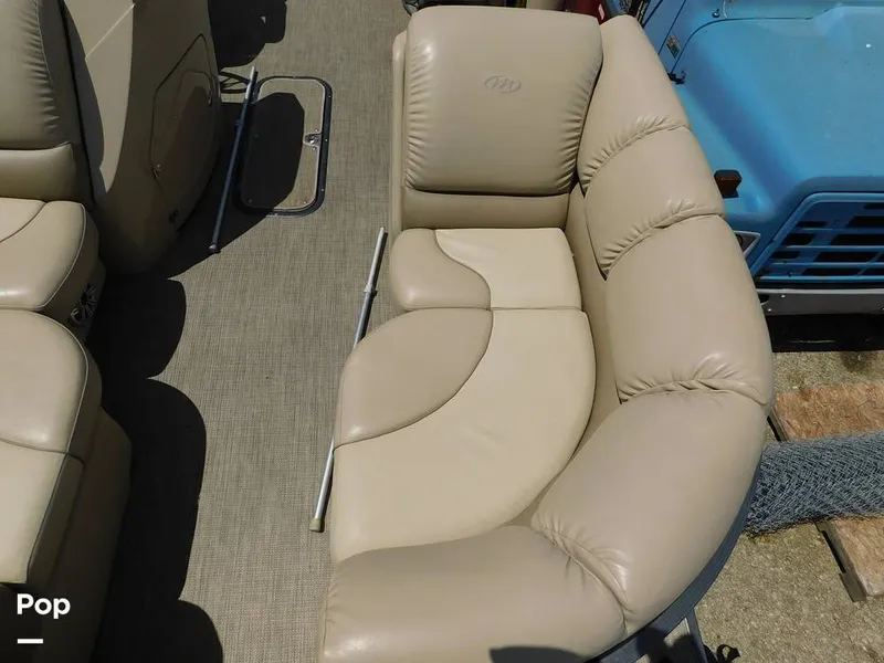 Slide: The Image of Manitou Encore 230 SHP Rear Facing 2016 - 15454802