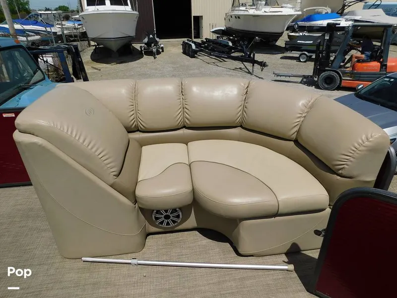 Slide: The Image of Manitou Encore 230 SHP Rear Facing 2016 - 15454804