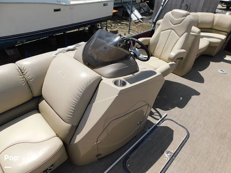 Slide: The Image of Manitou Encore 230 SHP Rear Facing 2016 - 15454808