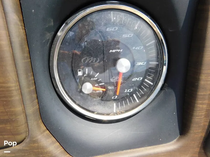Slide: The Image of Speedometer - 15454817
