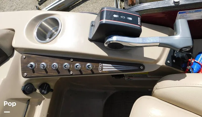 Slide: The Image of Manitou Encore 230 SHP Rear Facing 2016 - 15454822