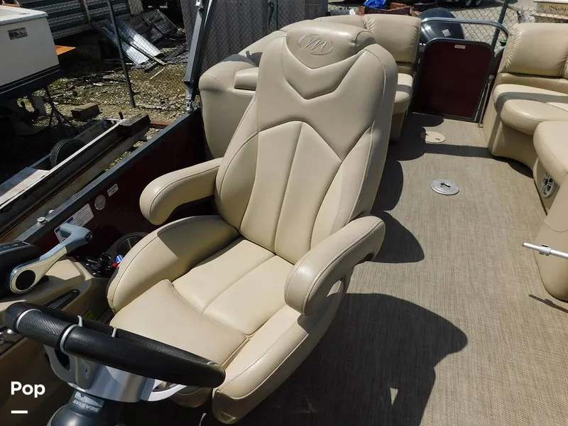 Slide: The Image of Manitou Encore 230 SHP Rear Facing 2016 - 15454827