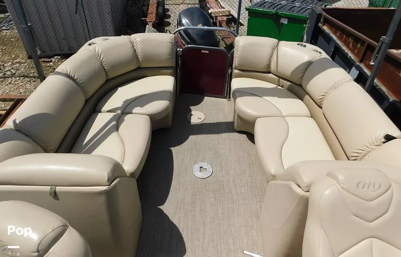 Slide: The Image of Manitou Encore 230 SHP Rear Facing 2016 - 15454831