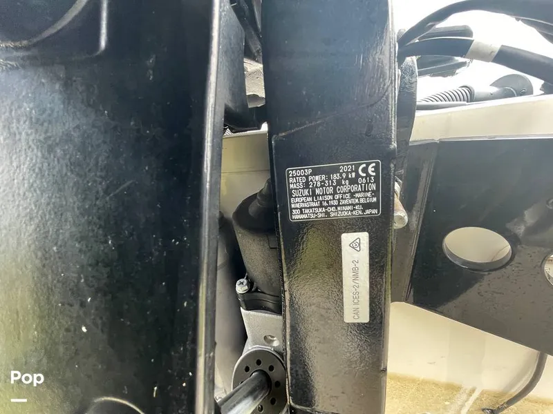 Slide: The Image of Carolina 25LS 2022 - 15168861