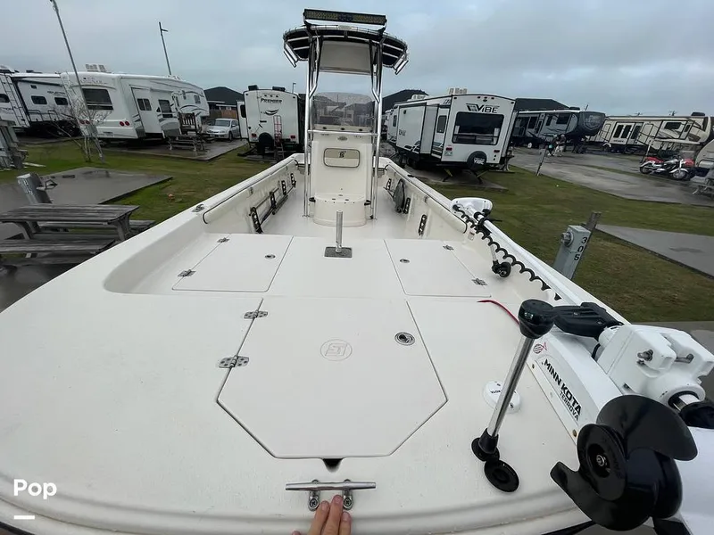 Slide: The Image of Carolina 25LS 2022 - 15168888