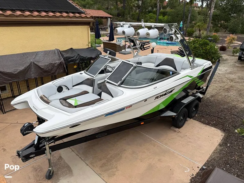 Slide: The Image of MB Sports F21 TOMCAT 2013 - 15514900