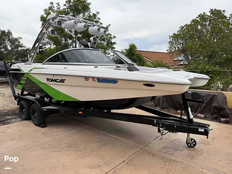 Slide: The Image of MB Sports F21 TOMCAT 2013 - 15514903