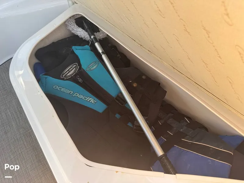 Slide: The Image of Chris-Craft 328 Express 2002 - 15137631