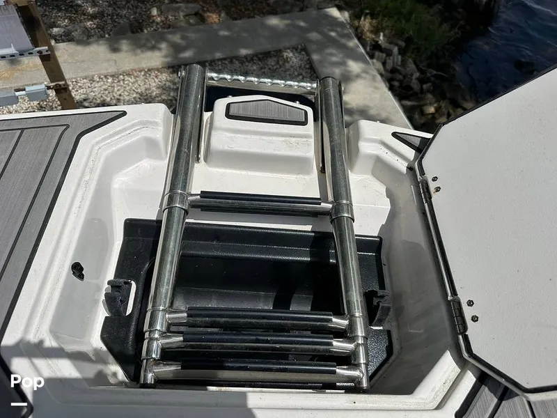 Slide: The Image of Starcraft SVX171 2023 - 15335527