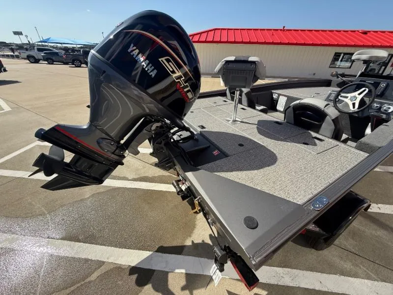 Slide: The Image of Smoker Craft VIPER XR 175 PRO 2026 - 13