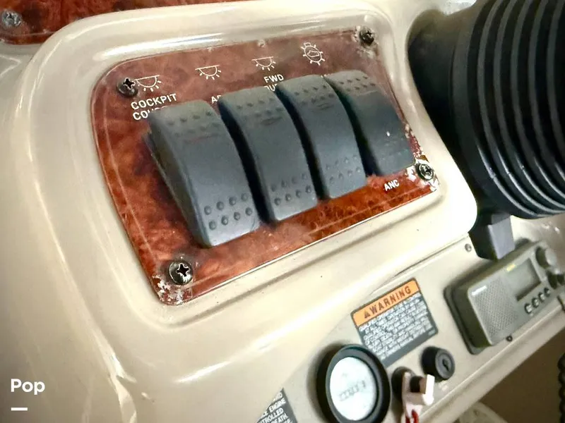 Slide: The Image of Bayliner Ciera 3055 2002 - 15268807