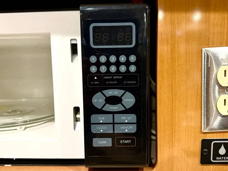 Slide: The Image of Bayliner Ciera 3055 2002 - 15268830