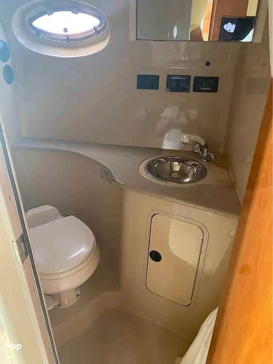 Slide: The Image of Cruisers 320 Express 2006 - 16220504