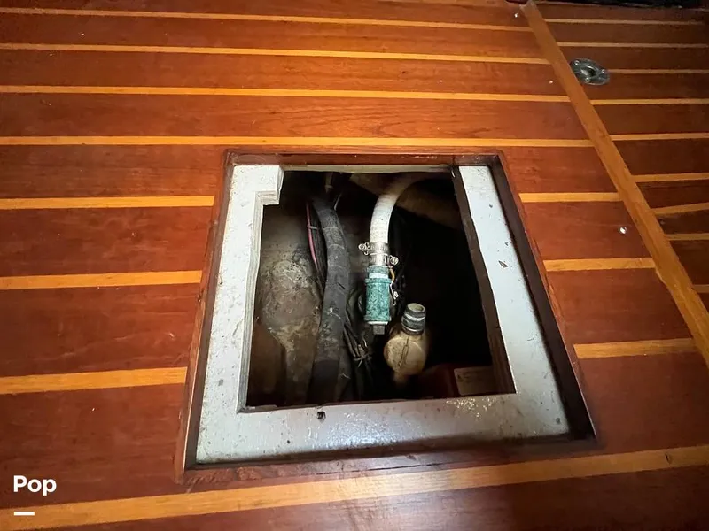 Slide: The Image of Endeavour Center Cockpit 42 1985 - 15228637