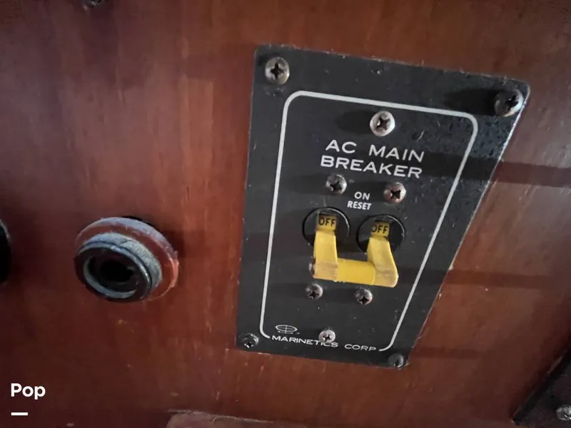 Slide: The Image of Endeavour Center Cockpit 42 1985 - 15228640