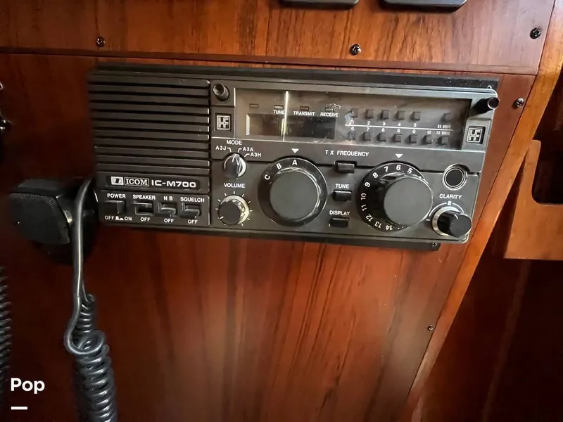 Slide: The Image of Endeavour Center Cockpit 42 1985 - 15228647