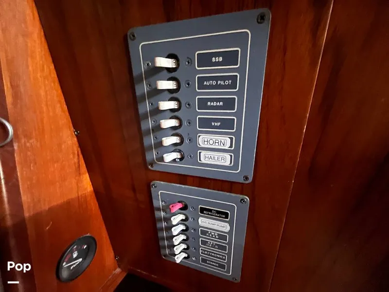 Slide: The Image of Endeavour Center Cockpit 42 1985 - 15228650