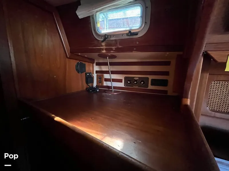 Slide: The Image of Endeavour Center Cockpit 42 1985 - 15228656