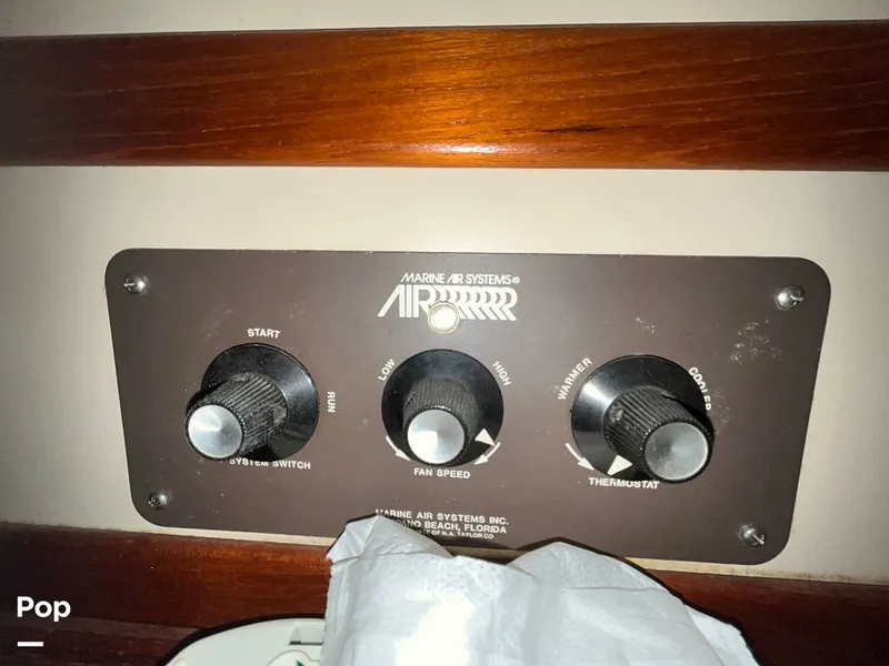 Slide: The Image of Endeavour Center Cockpit 42 1985 - 15228687