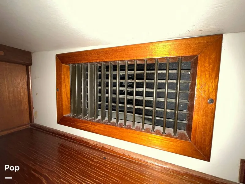 Slide: The Image of Endeavour Center Cockpit 42 1985 - 15228688