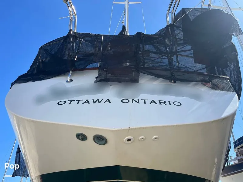 Slide: The Image of 1985 Endeavour 42 Center Cockpit - 15228487