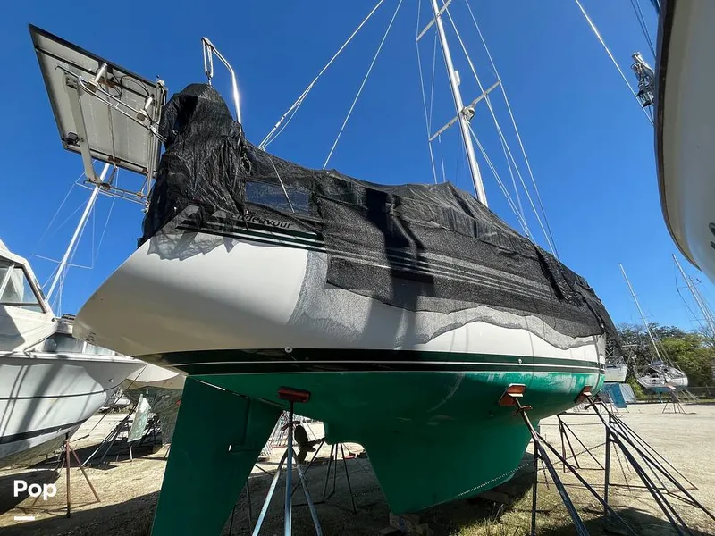 Slide: The Image of 1985 Endeavour 42 Center Cockpit - 15228488