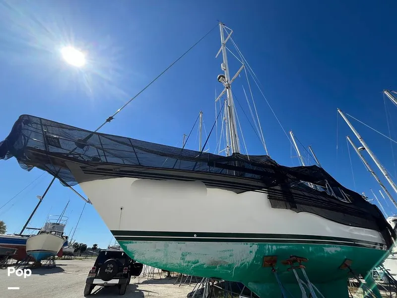 Slide: The Image of 1985 Endeavour 42 Center Cockpit - 15228491