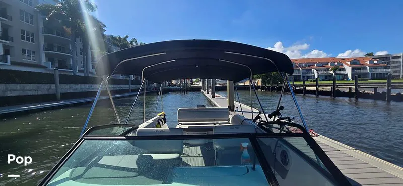 Slide: The Image of Sea Ray SDX 250 2020 - 16257553