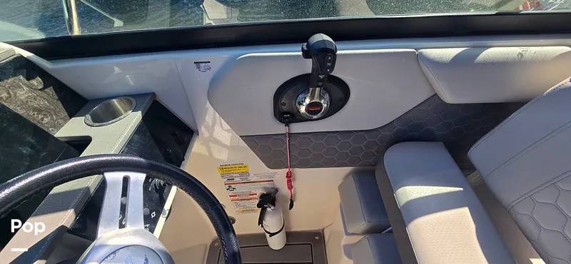 Slide: The Image of Sea Ray SDX 250 2020 - 16257566