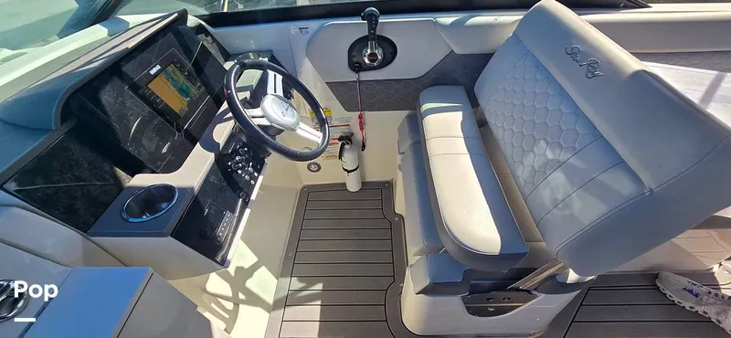 Slide: The Image of Sea Ray SDX 250 2020 - 16257569