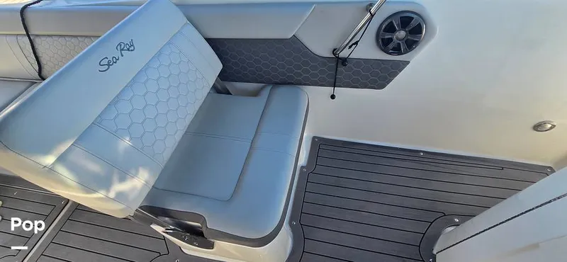 Slide: The Image of Sea Ray SDX 250 2020 - 16257570