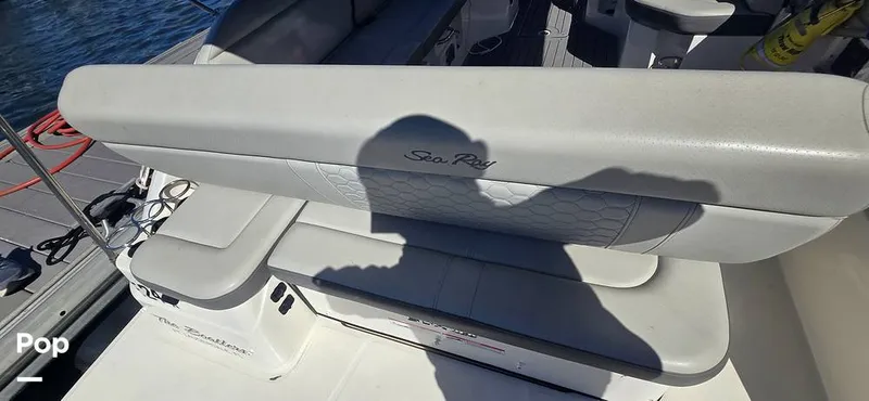 Slide: The Image of Sea Ray SDX 250 2020 - 16257604